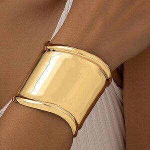 BEST SELLER Gold tone bangle cuff chic fashion classic trendy